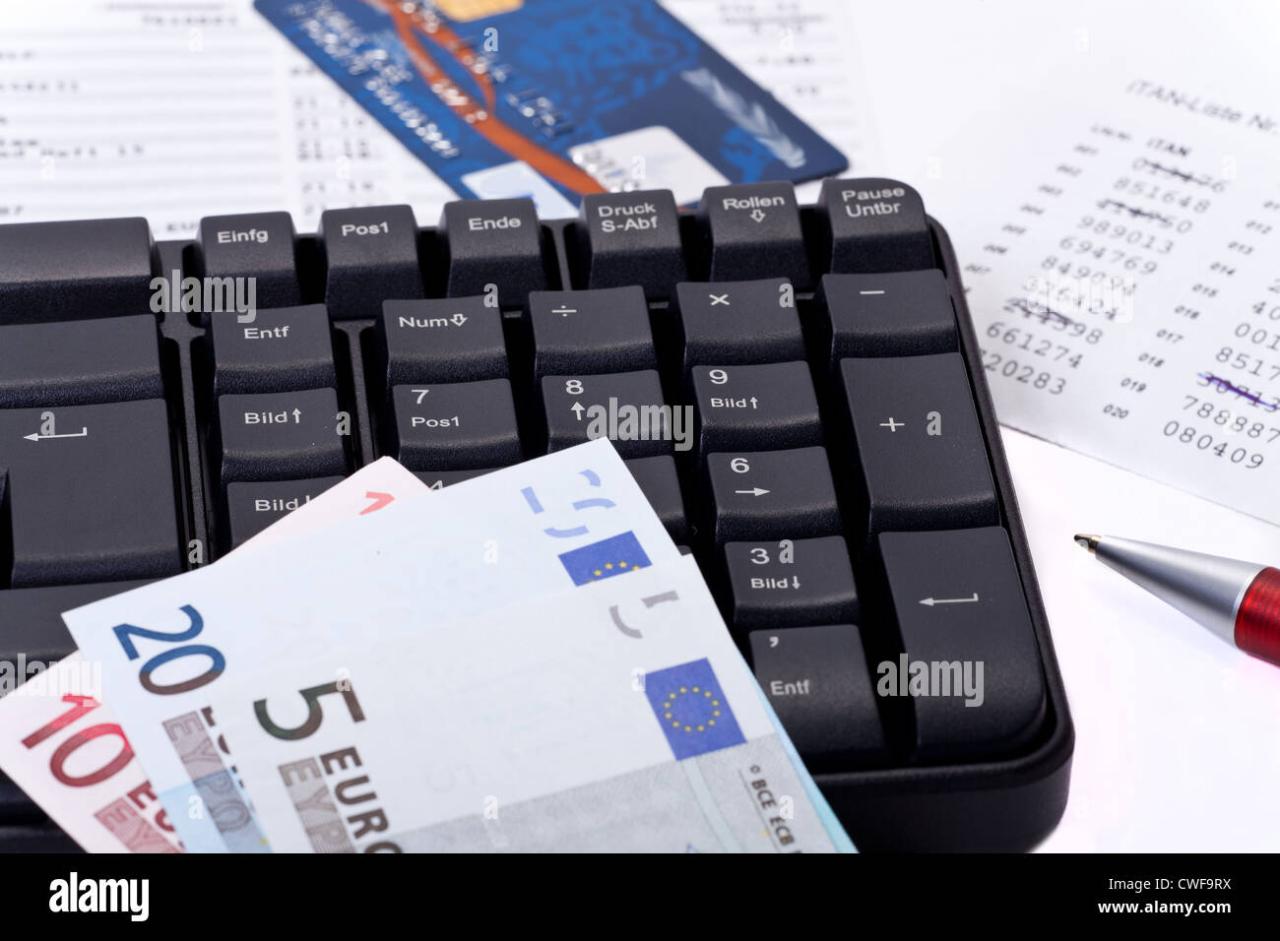 Online transfer tool hi-res stock photography and images - Alamy